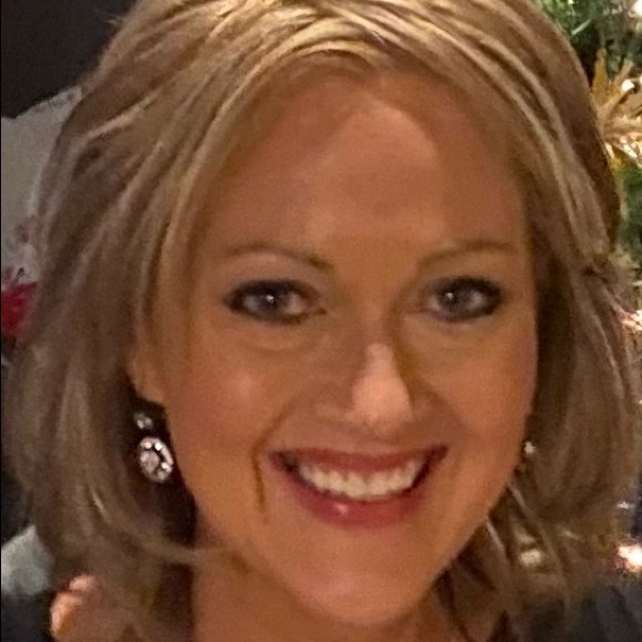 Meet your Posher, Christina - Picture 1 of 1